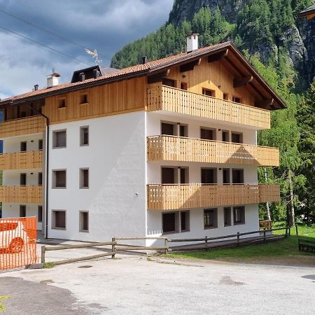 Stella Alpina Apartment Campitello di Fassa Ngoại thất bức ảnh