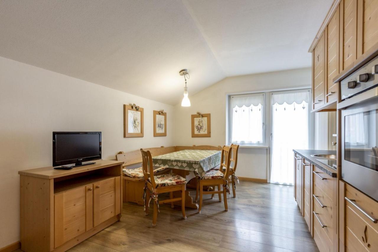 Stella Alpina Apartment Campitello di Fassa Ngoại thất bức ảnh
