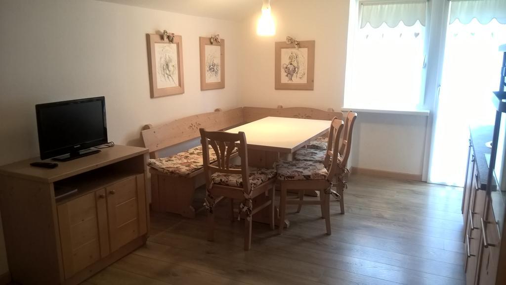 Stella Alpina Apartment Campitello di Fassa Ngoại thất bức ảnh